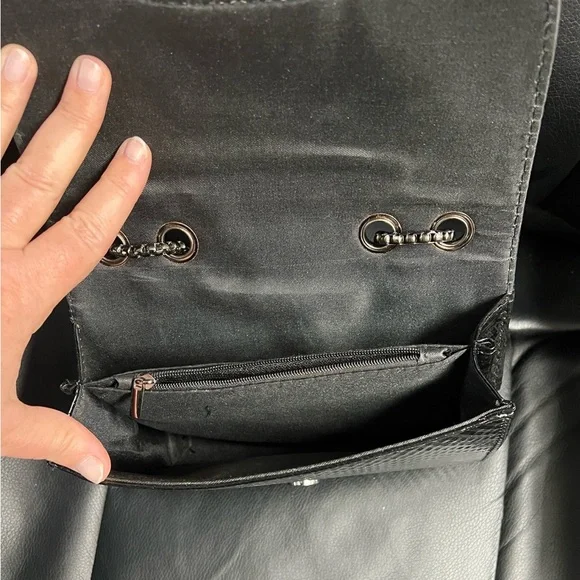 Multicolor Python-Embossed Chain Shoulder Bag - Picture 4 of 5